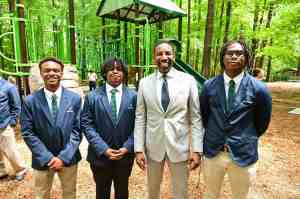 Image of Mayor with community members at Stone Hogan Park.